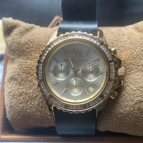 MK WATCH With Box and Authentication Papers - Picture 1 of 4